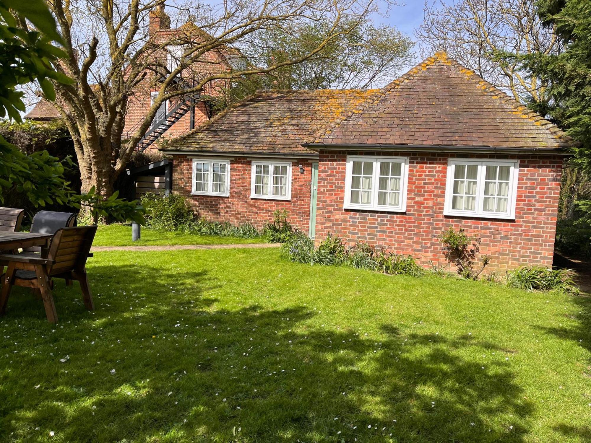 In Grounds Of Grade Ii* Frognal